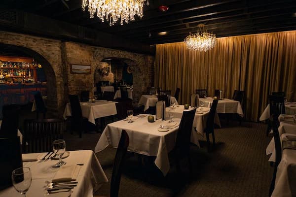 Alligator Soul New Orleans-style Creole bistro with lively atmosphere, colorful decor, and Low Country fusion cuisine